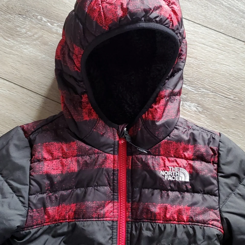 The North Face Mount Chimbo reversible water repellent hooded coat